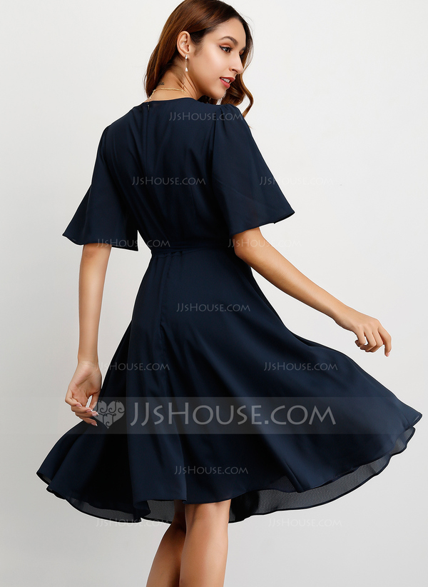 A-Line V-neck Knee-Length Chiffon Cocktail Dress (016208448) - JJ's House
