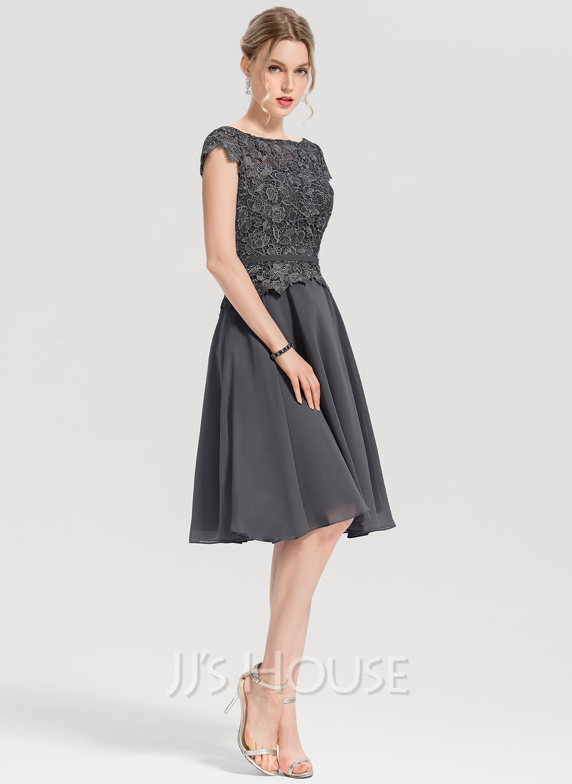 A-Line/Princess Scoop Neck Knee-Length Chiffon Cocktail Dress ...