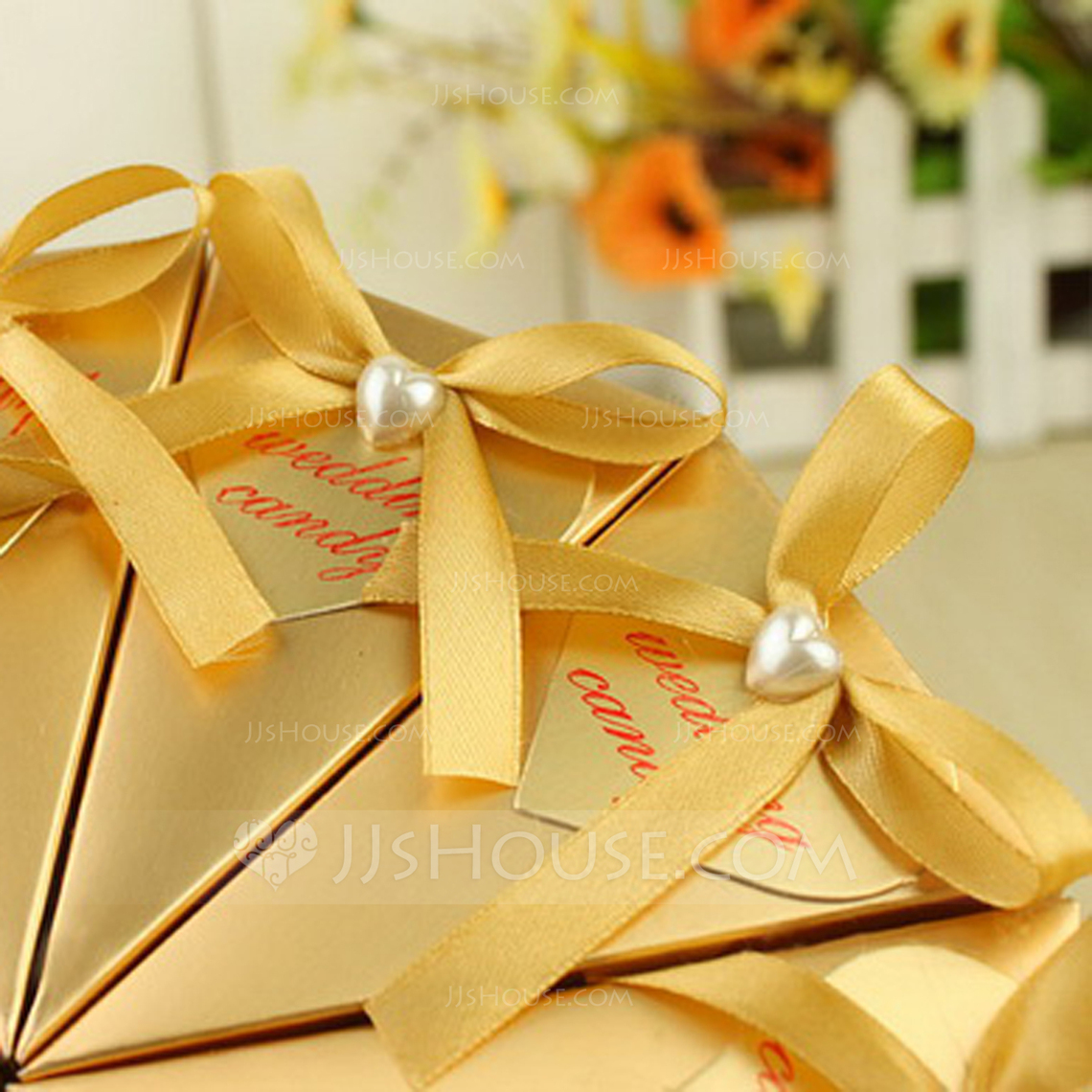 Pyramid Favor Boxes With Ribbons/Pearl (Set of 10) (050031691) JJ's House