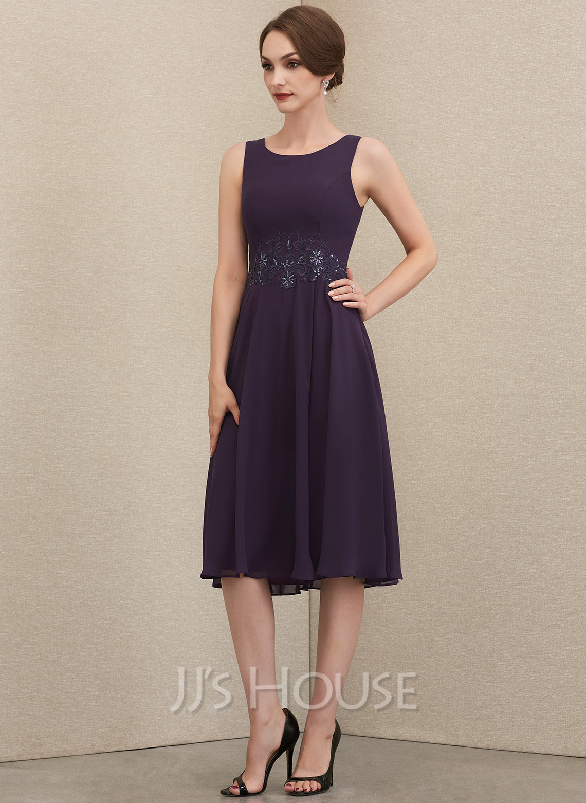 A-Line Scoop Neck Knee-Length Chiffon Lace Cocktail Dress With Sequins ...