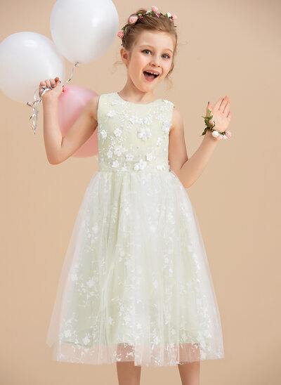 Kleid in A-Linie mit Perlen aus Tüll