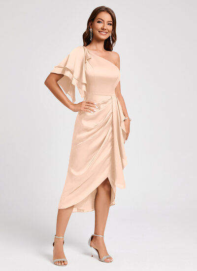 Klänning Midi i Stretch Satin med One-Shoulder